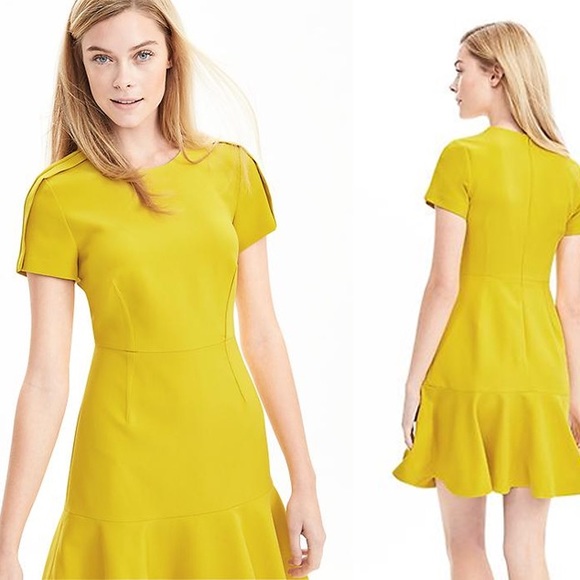Banana Republic Dresses & Skirts - Banana Republic Spring Yellow Flounce Sheath Dress